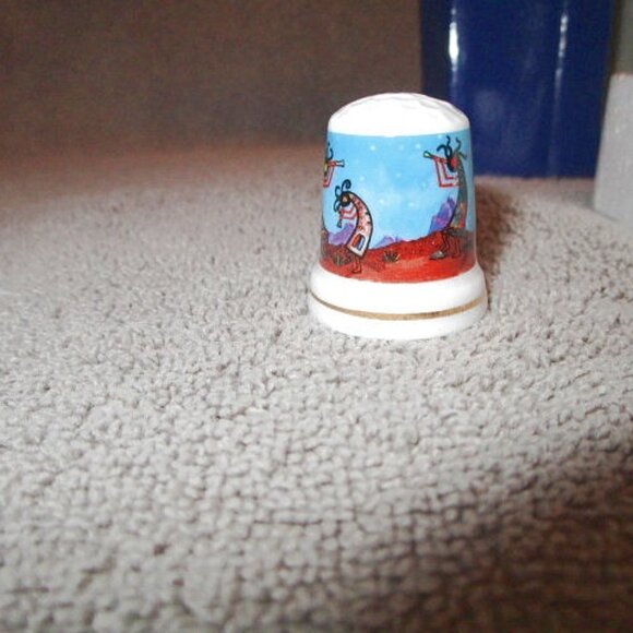 NIB Porcelain KOKOPELLI Set Of 6 THIMBLES Sewing Accessory XL Native FLUTE Dance - Picture 3 of 8